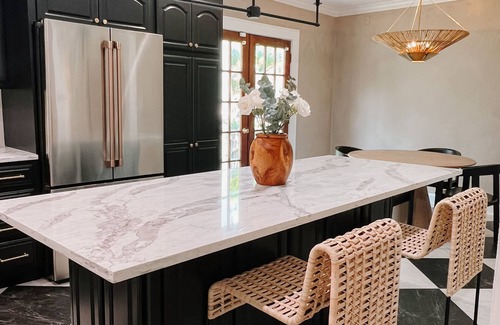 Historic Uptown Casa | Large Six Bedroom Home, Walkable to Downtown St. Pete, 20 mins To Beaches