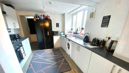 Sunderland Casa | Large Spacious Home, Free Parking, 8 bedrooms, sleeps 14