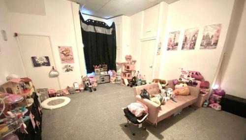 Sunderland Casa | Large Spacious Home, Free Parking, 8 bedrooms, sleeps 14
