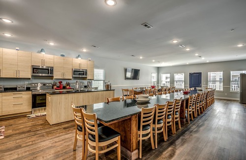 North Myrtle Beach Casa | Together Resorts Newest Home duerme 72 Under One Roof teatro / sala de banquetes