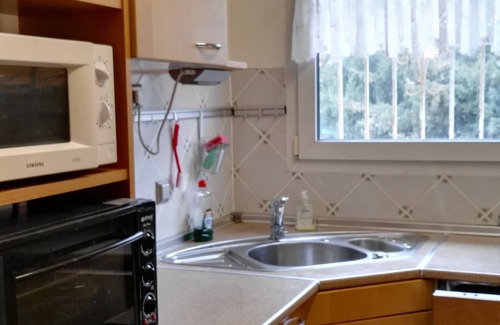 La Canuta Apartamento | Amplio y soleado apartamento con vista al mar y piscina.