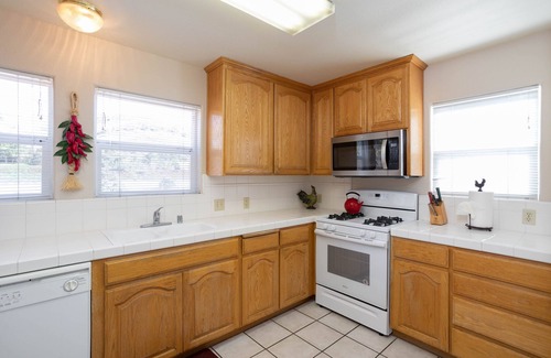 Motel District Condominio | Gran Sunny Pismo Beach Condo en la calle de la playa!