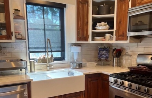 Greenwich Apartamento | Large sunny quiet unit in very convenient location