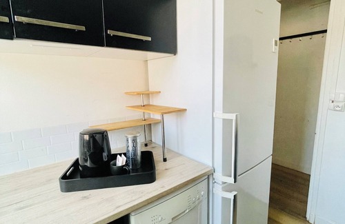 Beauvais Apartamento | ✈️🚆Large T2 Ground floor Hyper center - Shuttle* & Sauna* + 🅿️Parking