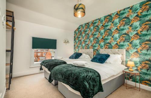 Northampton Apartamento | LARGE Town Centre Townhouse for Work and Leisure inc Private Parking