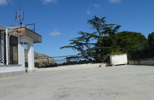 Partanna Villa | Gran villa y jardín en Mondello