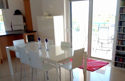Kakorrevma Villa | Gran villa en un entorno tranquilo y privado.