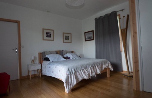 Bazadais Casa | Gran casa de madera con piscina 11 x 5 terreno 10,000 m2