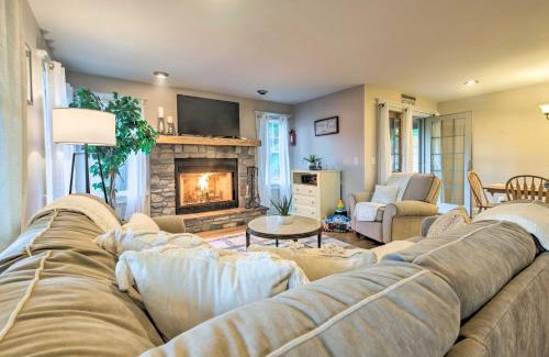 Paupack Casa | Large Yard and Games Edgewater Escape in Paupack!