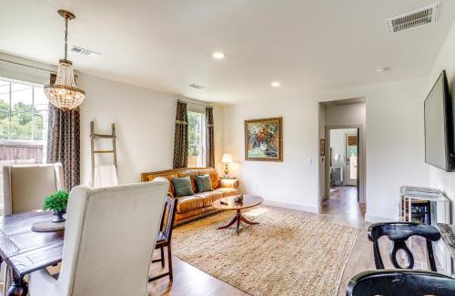 South Baton Rouge Casa | Large Yard Pascagoula Peach Home in Baton Rouge