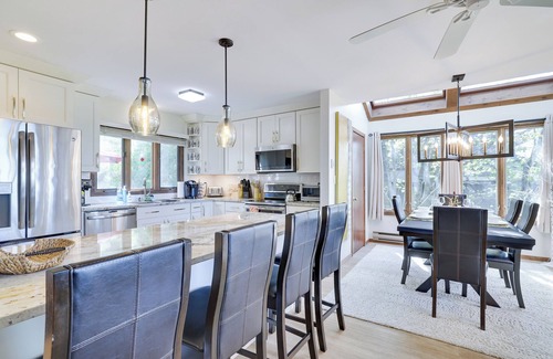 Tannersville Casa | La casa de pueblo de lujo moderna más grande, en la cima de Camelback Mountain, Poconos, PA