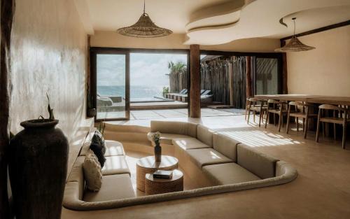 Zona Hotelera Casa | Largest Ocean Front Mansion Butler Included