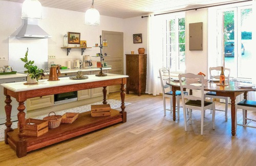 Mouilleron-Saint-Germain Casa | LARGETEAU astronomer's house