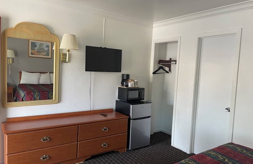 Willits Hotel | Lark Motel
