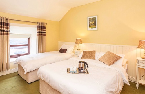 Milltown Cama Y Desayuno | Larkins Pub Restaurant and B&B