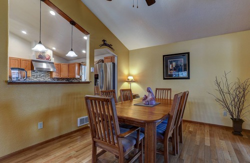 Larkspur Casa | Larkspur Trail 3 Bedroom Home by Redawning