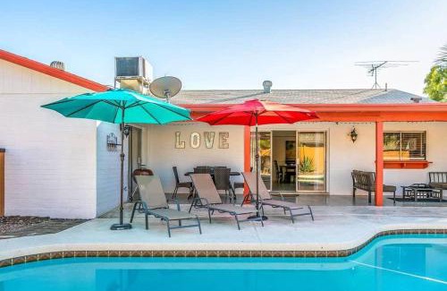 Paradise Valley Village Casa | Larkspur Villa - Lovely & Entertaining Hot Tub with pool, resort living!
