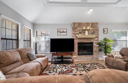 Leander Casa | Larnie's Casa