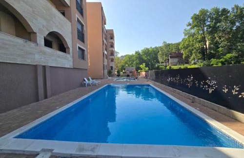 Vrnjacka Banja Apartamento | Larso Lux, free swimming pools & parking