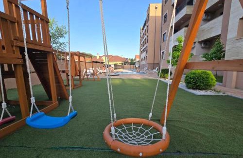 Vrnjacka Banja Apartamento | Larso Lux, free swimming pools & parking