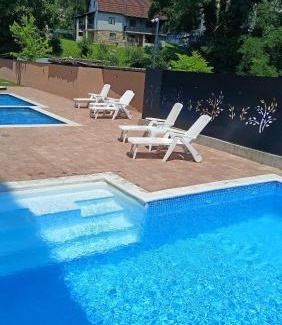 Vrnjacka Banja Apartamento | Larso Lux, free swimming pools & parking