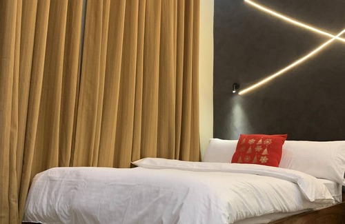 Calatagan Cama Y Desayuno | Larue Pocket Villa a Tropical Zen atmosphere.