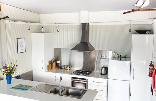 White Beach Cabaña | Larus Waterfront Cottage
