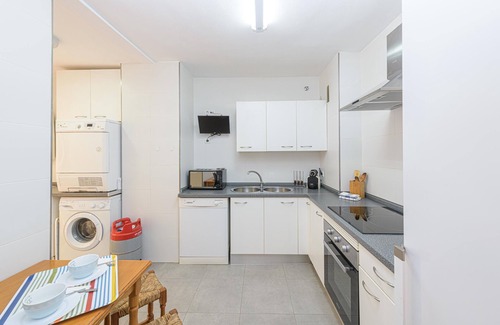Carretera de Cadiz Casa | LAS CANDELAS - Bonito apartamento con piscina compartida y cerca de la playa.