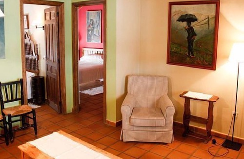 Horche Cabaña | Casa Andrea - Casa histórica con bodega del siglo XVII y piscina privada