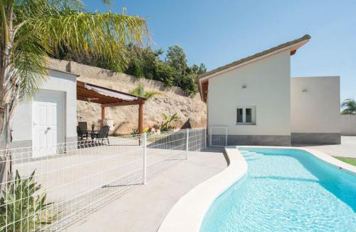Montserrat Casa | Las Casitas De Noah
