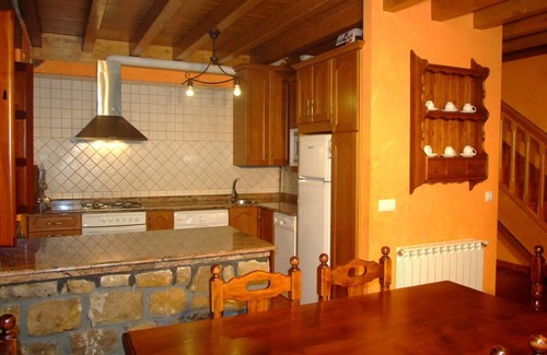 Soba Chalet De Esquí | Las Casucas de Asón - Casa Rural 4 dormitorios
