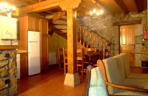 Soba Chalet De Esquí | Las Casucas de Asón - Casa Rural 4 dormitorios