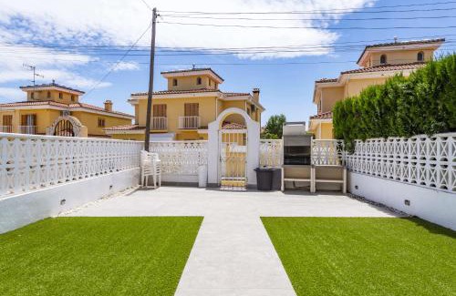 Ciudad Universitaria Casa | Las Gemas - Chalet adosado en urbanización cerrada