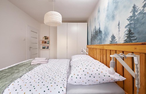 Jedlina-Zdroj Apartamento | LAS I GÓRY Jedlina-Zdrój. Apartament na 5