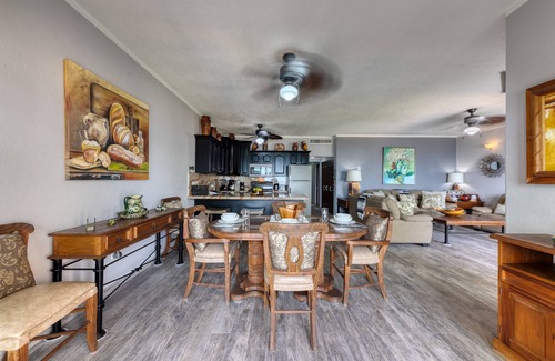 San Jose del Cabo Condominio | Las Olas frente a la playa, B301, unidad final. 2 habitaciones, 2 baños