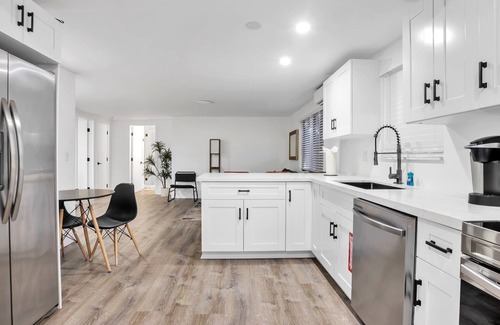 Sailboat Bend Apartamento | Las Olas Cabanas Unit #2 - Private Unit Downtown Ft Lauderdale w/Yard & Parking