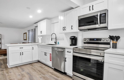 Sailboat Bend Apartamento | Las Olas Cabanas Unit #2 - Private Unit Downtown Ft Lauderdale w/Yard & Parking