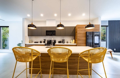 Downtown Fort Lauderdale Villa | Las Olas Designer Retreat With Heated Pool!