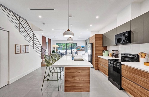 Downtown Fort Lauderdale Villa | Las Olas Designer Home with heated pool - Must!