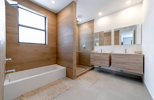 Downtown Fort Lauderdale Villa | Las Olas Designer Home with heated pool - Must!