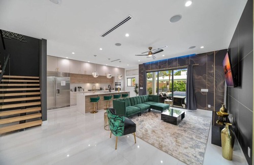 Victoria Park Casa | Las Olas Elements Home with Pool and Spa Near the Beach