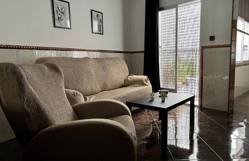 Torre del Campo Casa | Las Parras House - Vivienda rural, ideal para familias con mascotas