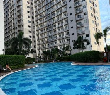 Las Pinas Apartamento | Las Pinas City Cozy Escape
