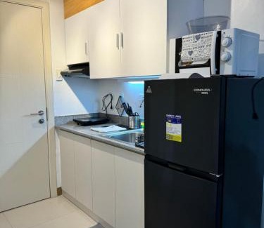 Las Pinas Apartamento | Las Pinas City Cozy Escape