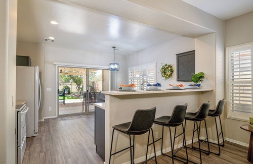 Villages At Queen Creek Casa | Las Polinas Golf Course! Putting Green, Hot Tub, Outdoor Kitchen & TV!