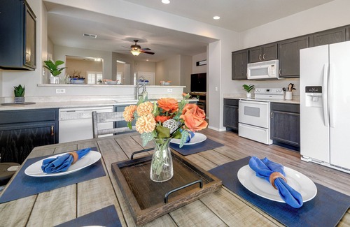 Villages At Queen Creek Casa | Las Polinas Golf Course! Putting Green, Hot Tub, Outdoor Kitchen & TV!