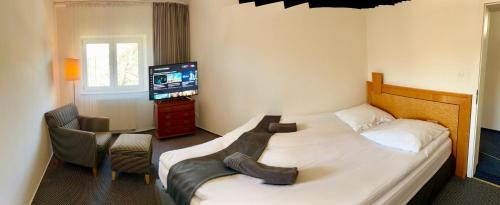 Slupsk Apartamento | LAS SŁUPSKI PREMIUM APARTAMENT NR6 Wifi Netflix Smart TV50 two bedrooms two extra large double beds up to 6 people full pleasure quality stay