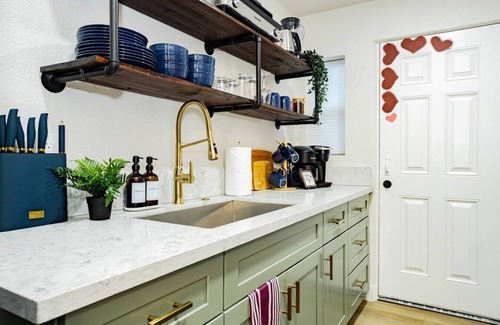 Gateway District Casa | Las Vegas Downtown Private Modern x2 Suite Retreat