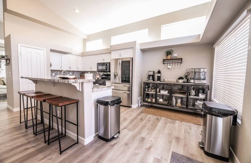 North Las Vegas Casa | Las Vegas Home w/Pool & Spa,Casa Del Sol