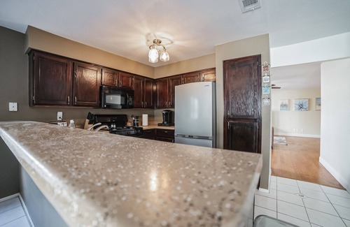 Las Vegas Casa | Las Vegas Oasis With Sparkling Pool 3 Bedroom Home by Redawning
